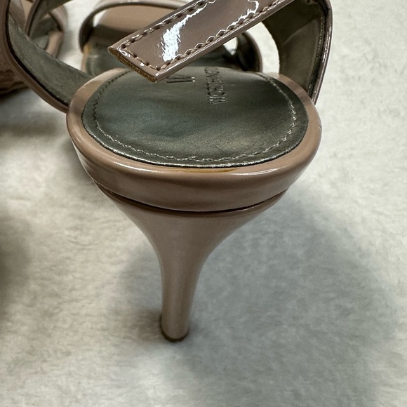 Worthington Tan Patent Leather Heels Minimalist Design - Picture 3 of 12